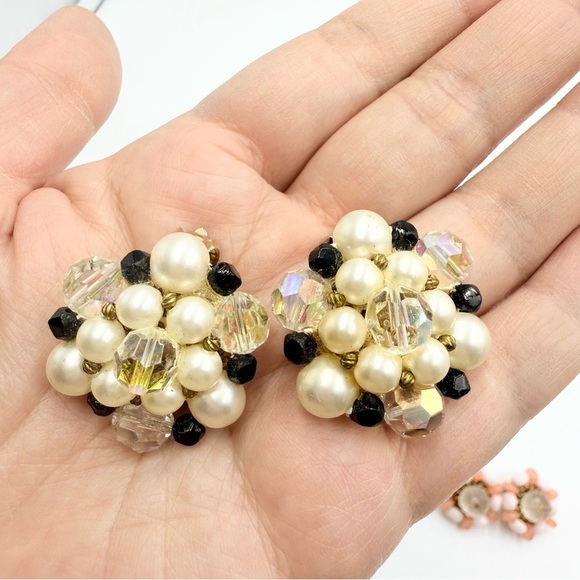 Vintage Beaded Floral Faux Pearls Clip on Earrings Lot - Picture 4 of 11